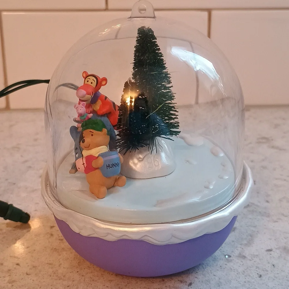 1996 Hallmark Keepsake Magic Disney Ornament 
